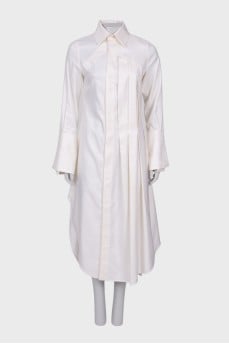 Milk dress with a collar