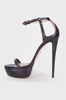 Sandals with high heels