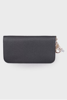 Leather wallet with keychain