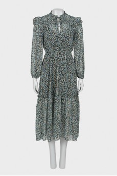 Dress in print with ruffles