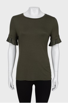 Green t-shirt with ruffles