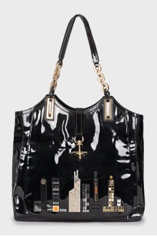 Patent bag with appliqué