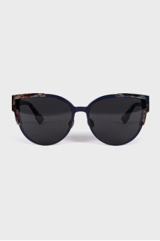 Sunglasses Wildly