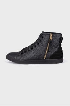 Leather sneakers in signature print