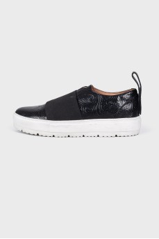 Leather slip-ons with elastic
