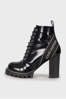 Ankle boots STAR TRAIL