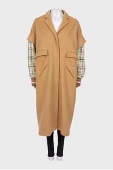 Beige coat with printed sleeves