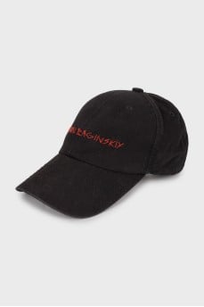Black cap with embroidered brand logo