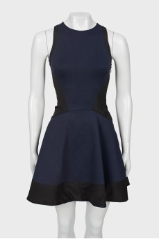 Two-tone dress with A-line hem