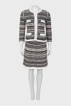 Knitted suit with skirt