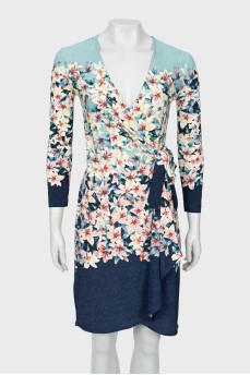 Wrap dress in floral print