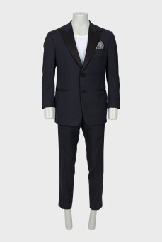 Men's dark blue wool suit