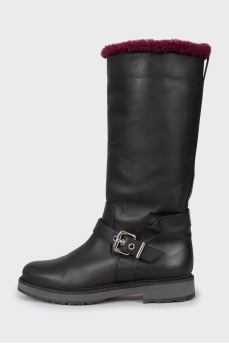 Leather boots with fur