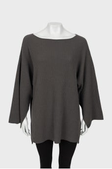 Knitted tunic with slits on the sides