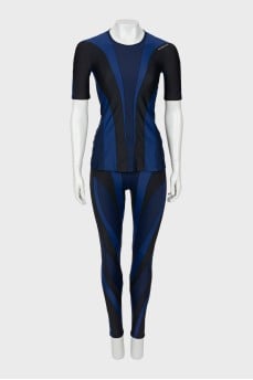Tracksuit with contrasting inserts