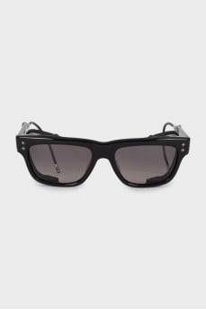 Sunglasses with curtains