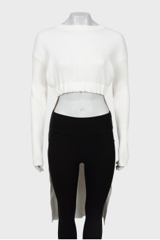 White sweater elongated at the back