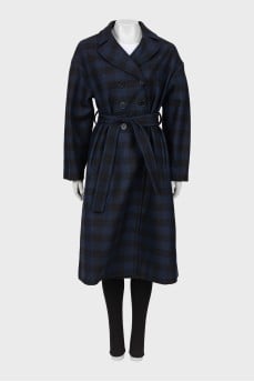 Double-breasted coat with belt