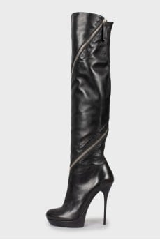 Leather over the knee boots decorated with zipper