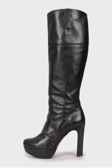 Black high heel boots