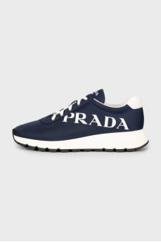 Men's sneakers with signature logo