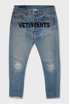Men's ripped jeans with print