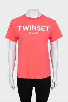 Pink T-shirt with embroidered logo