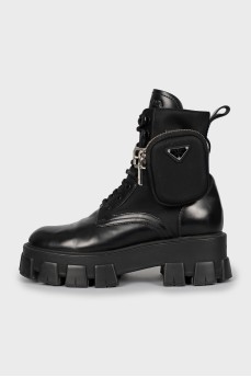 Boots Monolith