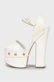 Leather sandals with metal rhinestones