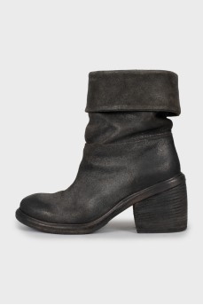 Chunky suede boots