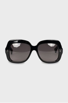 Rectangular sunglasses in black