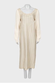 Maxi dress with knitted sleeves