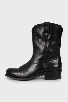 Mid heel leather boots