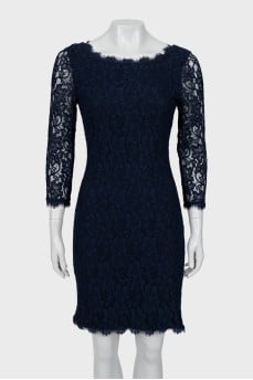 Lace dress with 3/4 sleeves