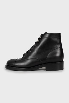 Leather boots with signature logo