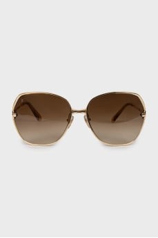 Sunglasses with brand logo