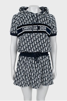 Signature print dress with tie