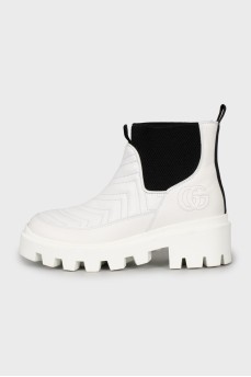 Two-tone boots with chunky soles