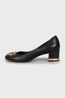 Mid-heel leather shoes
