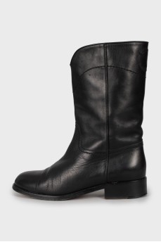 Leather boots with brand logo