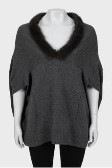 Gray cashmere sweater with fur