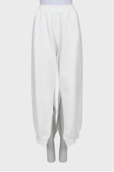 Sports white trousers with tag