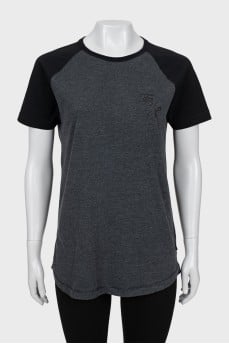 Two-tone T-shirt with brand logo