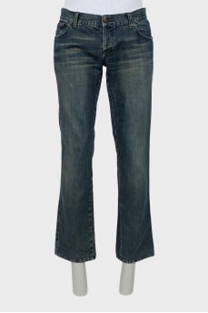 Men's jeans with embroidery on pockets