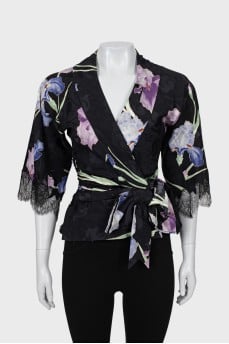 Wrap blouse in floral print