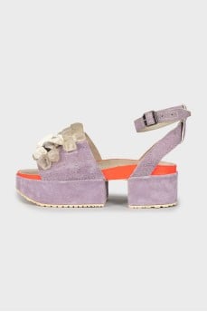 Suede sandals decorated with stones