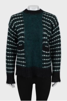 Sweater with buttons on the back