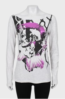 Light gray long sleeve with print