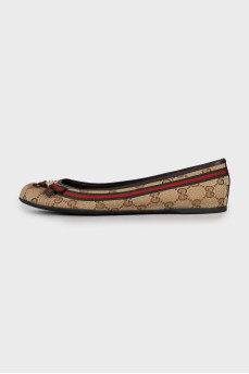 Ballet flats in signature print