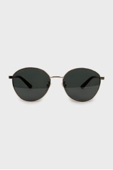 Sunglasses with logo on arms